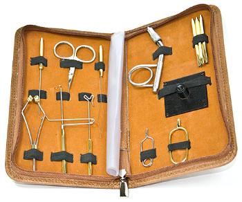 Картинка Набор инструментов походный Fly-Fishing в сумочке Master tool kit от магазина Главный Рыболовный