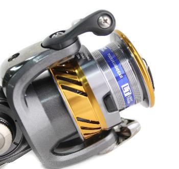 Картинка Катушка безынерционная Daiwa 20 Laguna LT 3000-C от магазина Главный Рыболовный