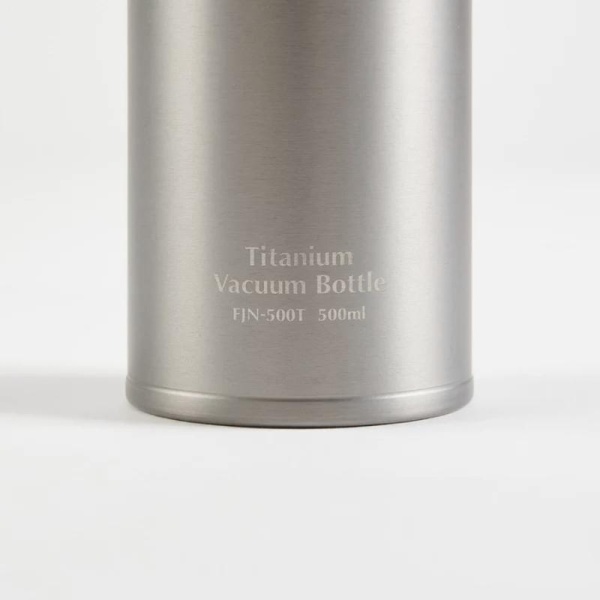 Картинка Термос из титана Thermos FJN-500 TGY, Titanium, 0,5 л от магазина Главный Рыболовный